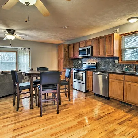 Stockton Lake Escape With Kitchen, Half Mile To Lake Exterior photo