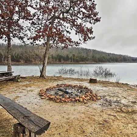 Stockton Lake Escape With Kitchen, Half Mile To Lake Exterior photo