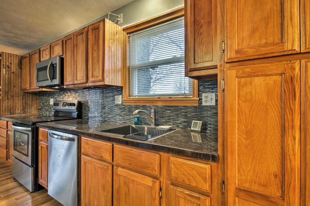 Escape With Kitchen, Half Mile To Stockton